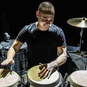 how to play congas- paulo stagnaro